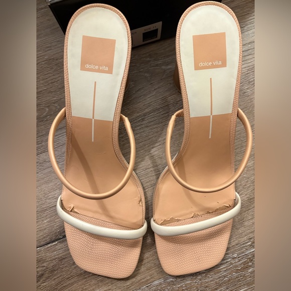 Dolce Vita Noles Sandals - Picture 1 of 4